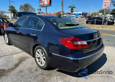 2012 Hyundai Genesis 3.8L z USA, uszkodzony, nr VIN KMHGC4DD2CU175241